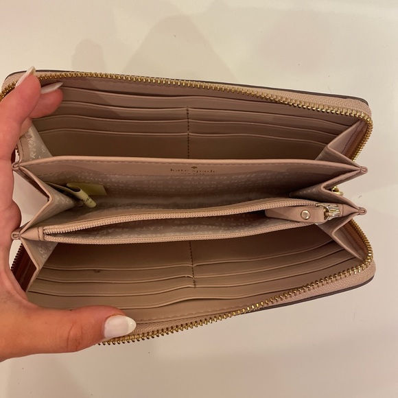 Kate Spade Wallet - Picture 4 of 4